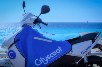 After Velo blue &amp; cars  now  electric scooters rentals in Nice introduced by Cityscoot