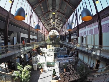 Nice train station &quot; Gare de Sud &quot; reopens 26 years later, transformed  into giant food court.